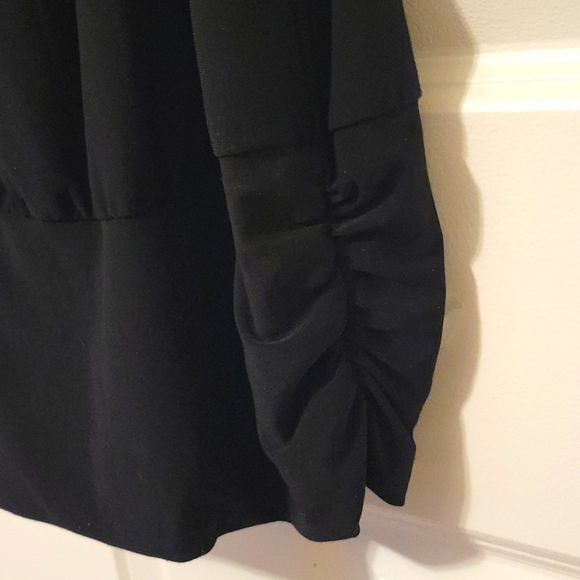 Cute halter top black ruched hip dress! - Picture 3 of 4